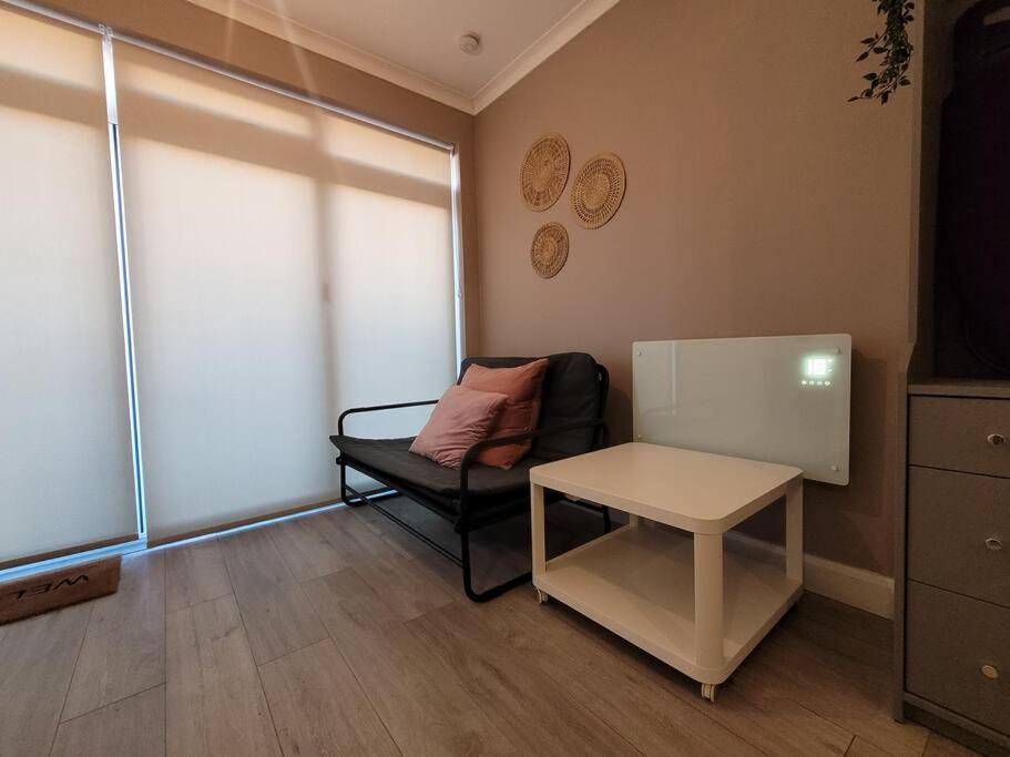 Cosy & Convenient Space Near M1, Em Airport & City Nottingham Exterior photo